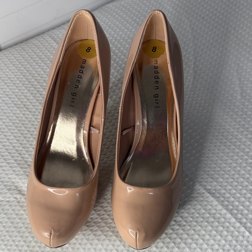 Madden Girl Giddyy Glossy Blush Women's Heels Size 8 - NWOT